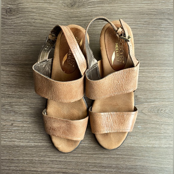 Aerosoles Heelrest Brown Leather Sandals - Picture 1 of 4